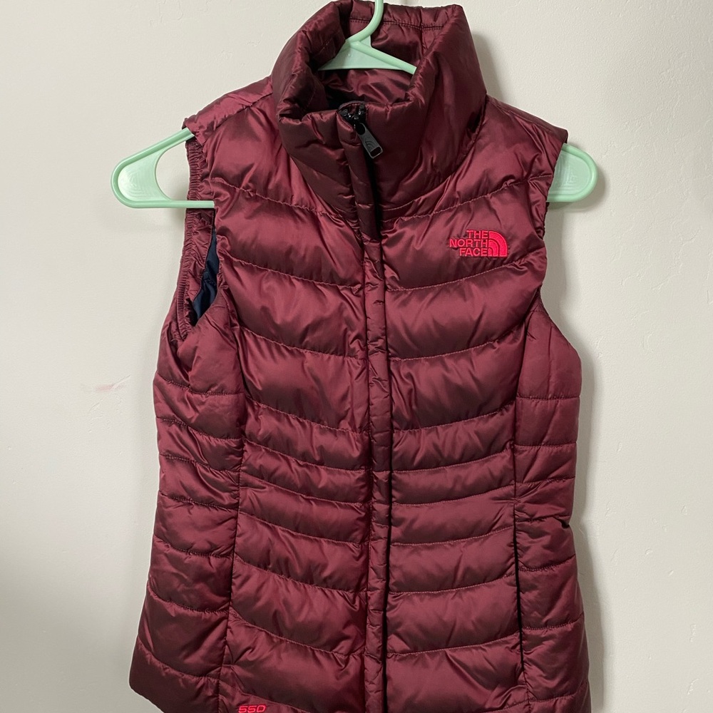 Xs new  w/o tags north face vest